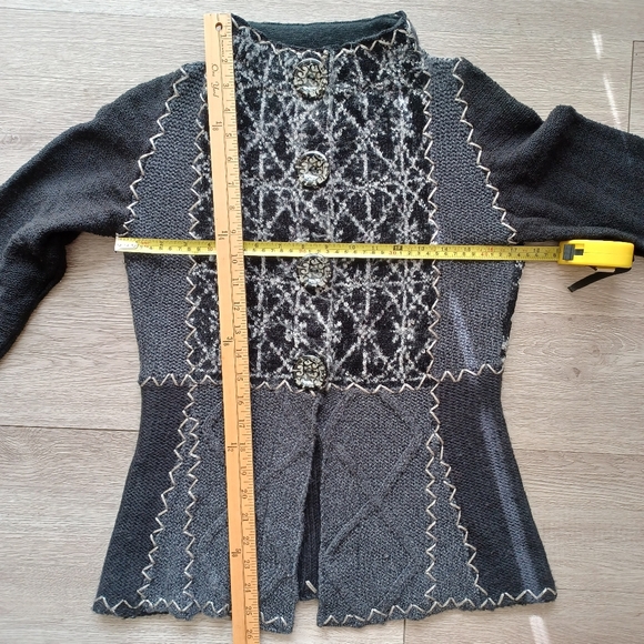 CURIO Black Gray Silver Large Button Detail Snap Front Cardigan Sweater - Picture 12 of 14